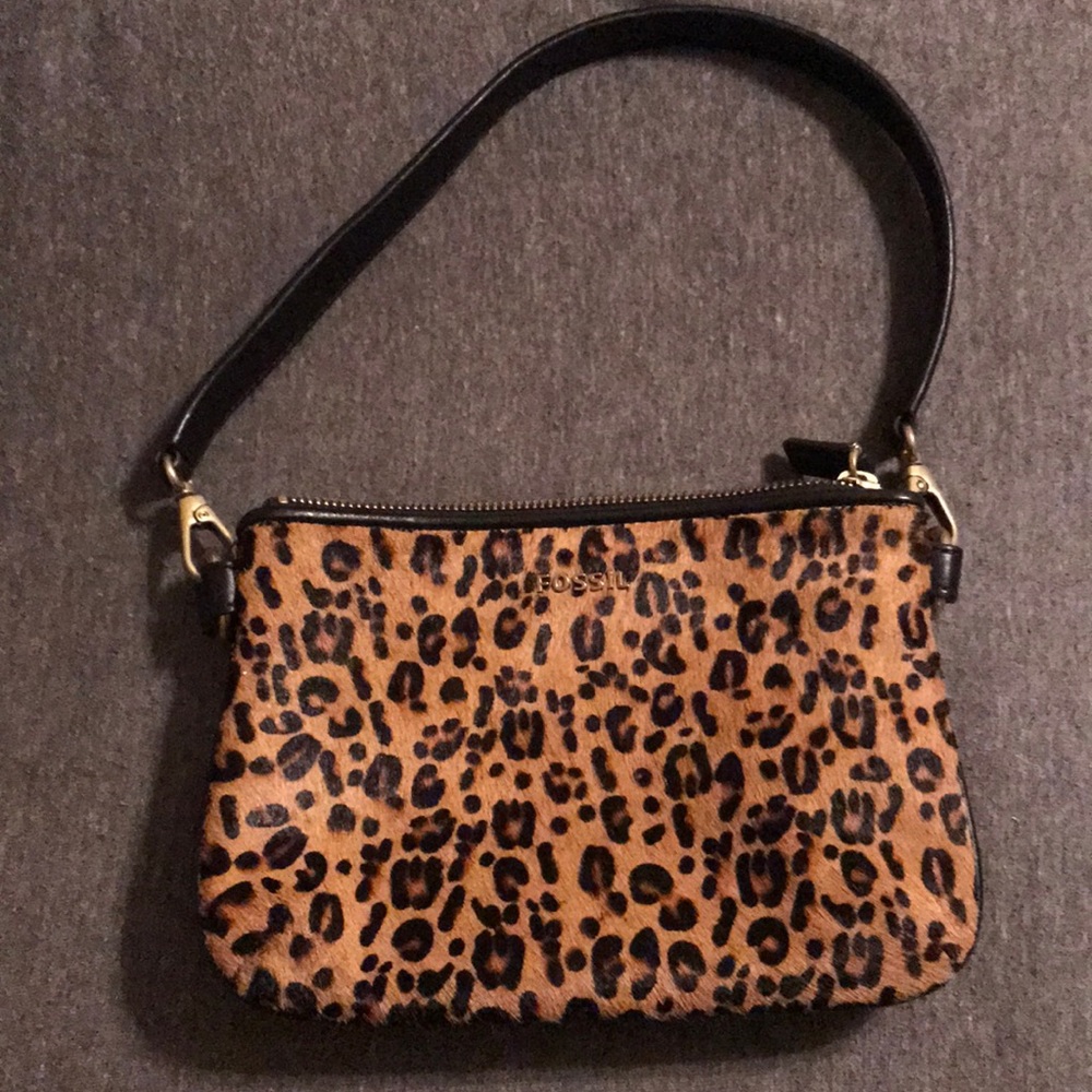 Leopard print FOSSIL clutch